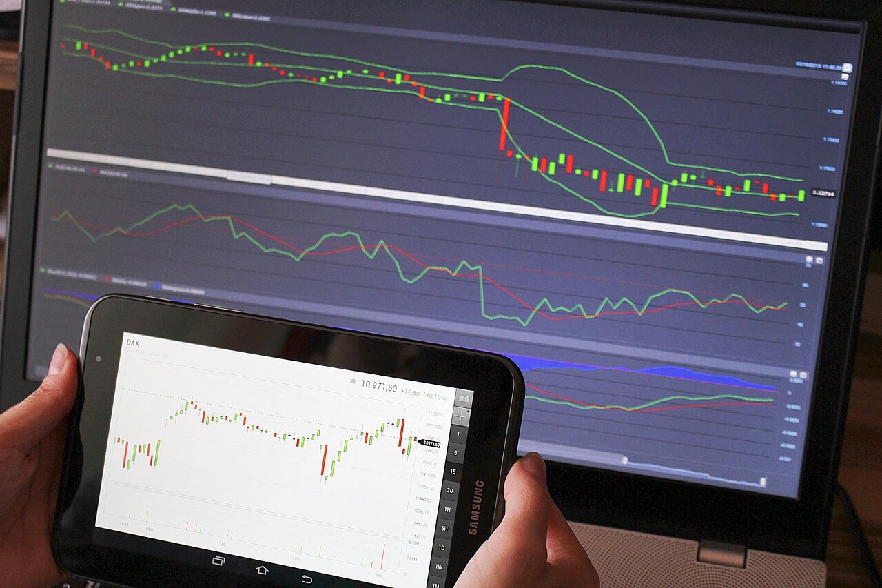 forex trader analyzing market fluctuations